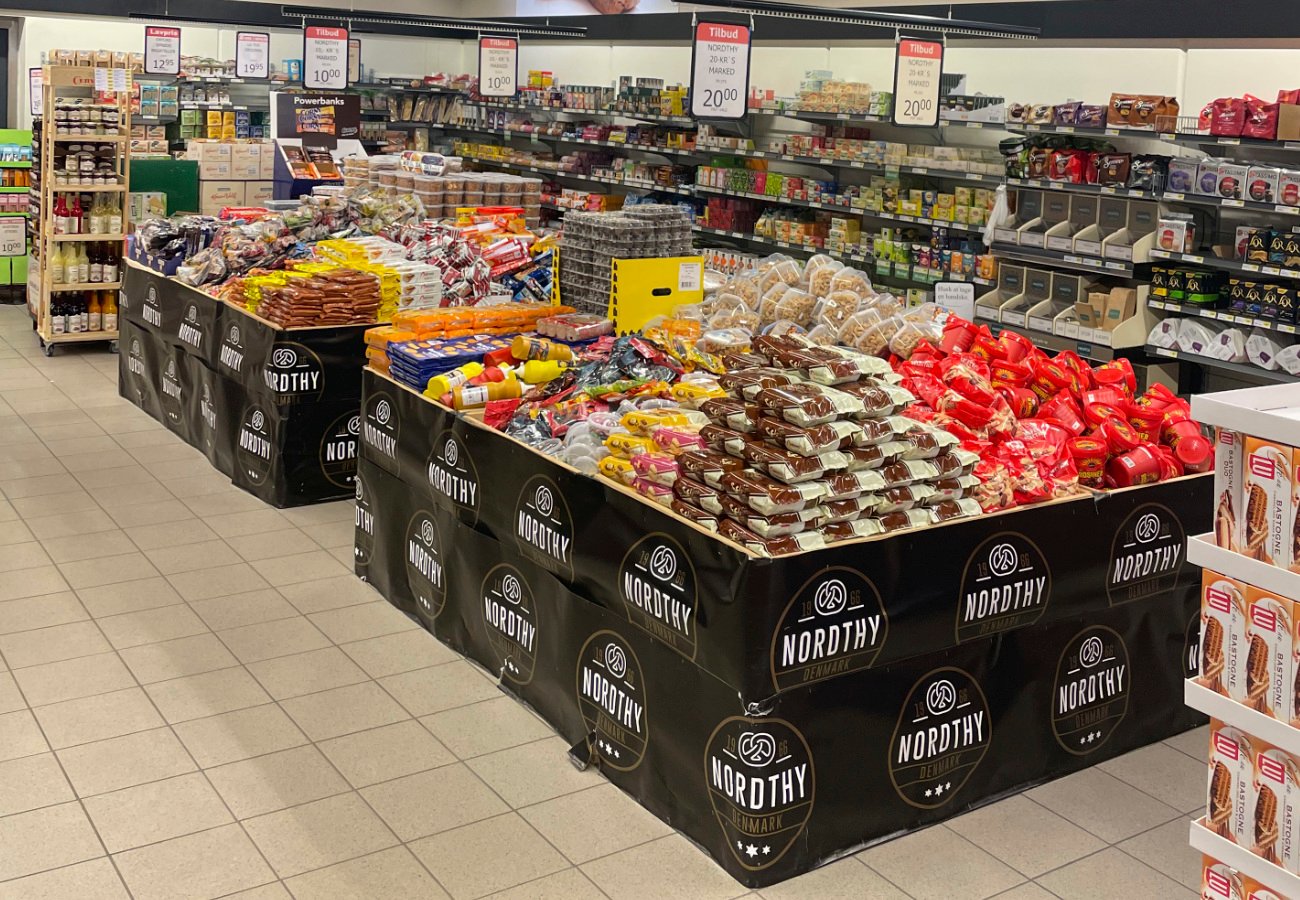 Confectionery store display